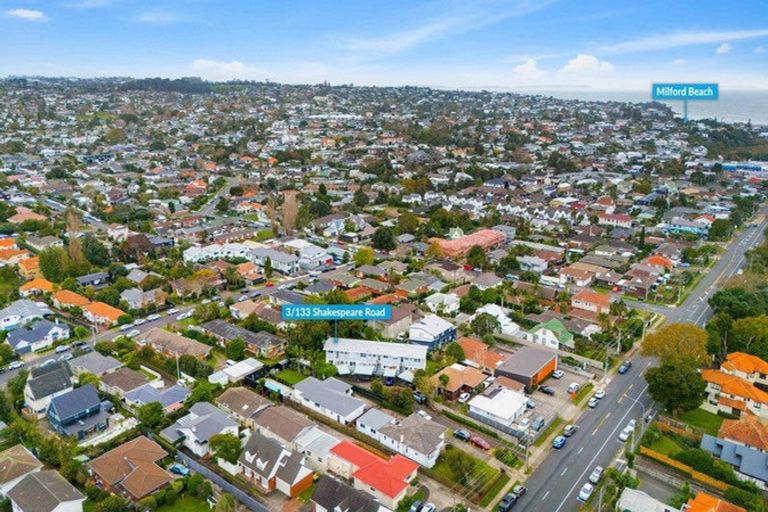 Photo of property in 3/133 Shakespeare Road, Milford, Auckland, 0620