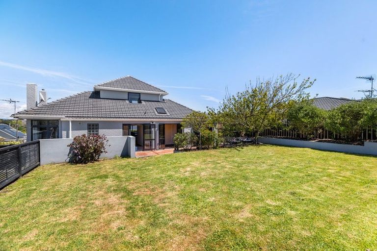 Photo of property in 49 Paynters Avenue, Strandon, New Plymouth, 4312