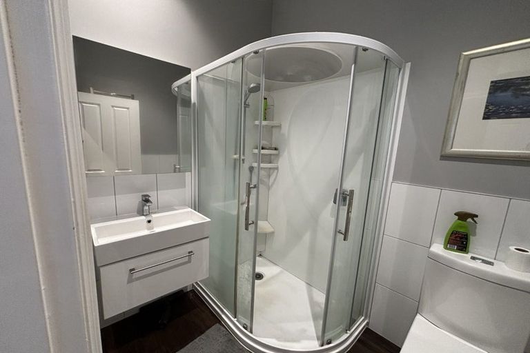 Photo of property in The Villas, 6/33 Hobson Street, Thorndon, Wellington, 6011