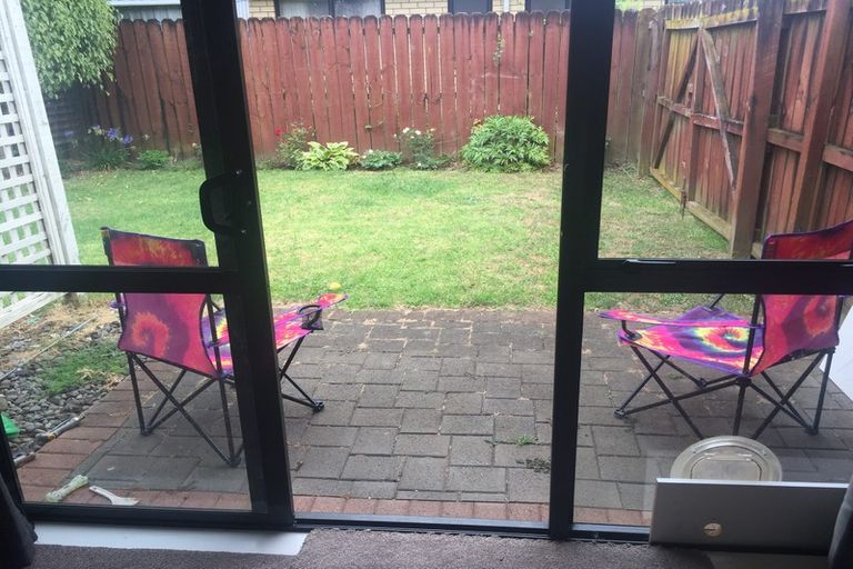 Photo of property in 39 Koru Street, Mangere Bridge, Auckland, 2022