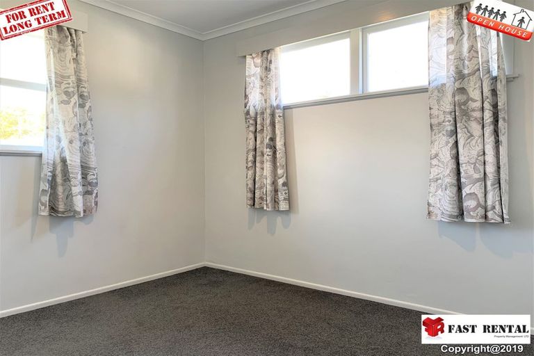 Photo of property in 73 Sylvia Road, Hillcrest, Auckland, 0627