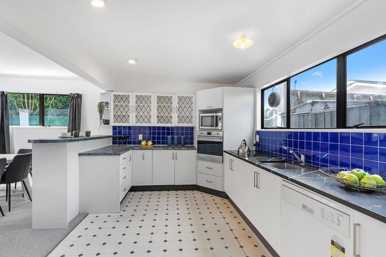 Photo of property in 33 Hindmarsh Street, Johnsonville, Wellington, 6037