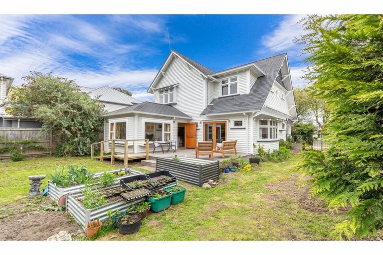 Photo of property in 176 Fitzgerald Avenue, Christchurch Central, Christchurch, 8011