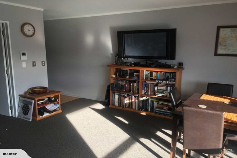 Photo of property in 23/8u Girton Terrace, Mount Cook, Wellington, 6021