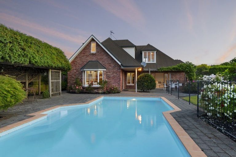 Photo of property in 25 Peel Street, Strowan, Christchurch, 8052