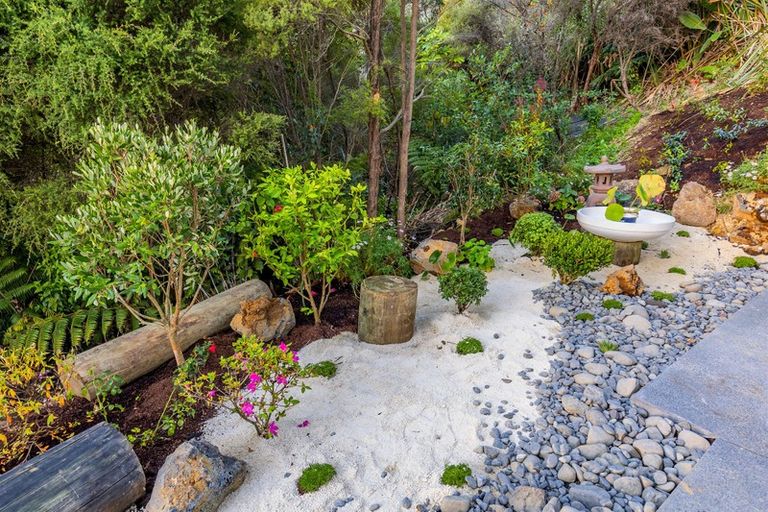 Photo of property in 82 Laurel Oak Drive, Schnapper Rock, Auckland, 0632