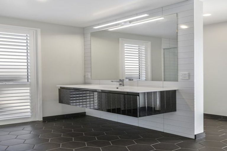 Photo of property in 3 Makura Drive, Papamoa Beach, Papamoa, 3118