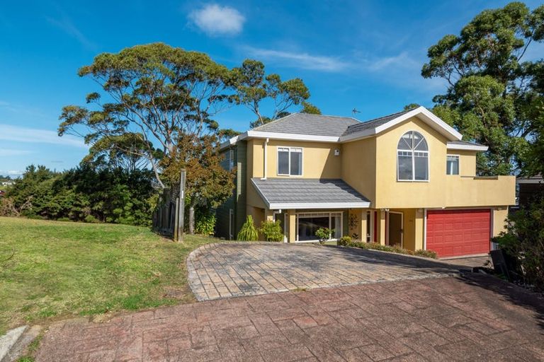 Photo of property in 1/31 Taroka Close, Pinehill, Auckland, 0632