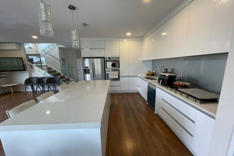 Photo of property in 3 Carrickdawson Drive, Flat Bush, Auckland, 2019