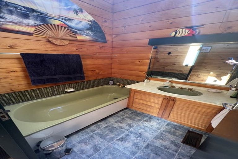 Photo of property in 15 Fraser Avenue, Johnsonville, Wellington, 6037