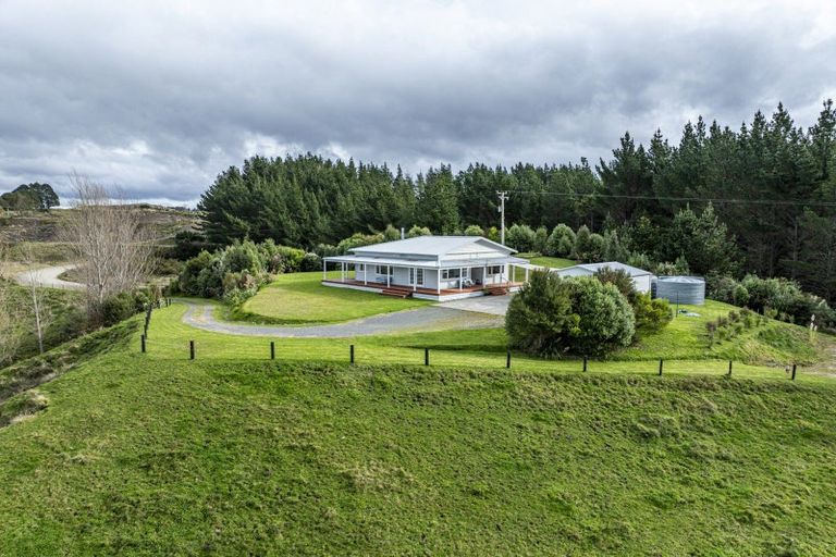 Photo of property in 438 Aropaoanui Road, Tangoio, Napier, 4181