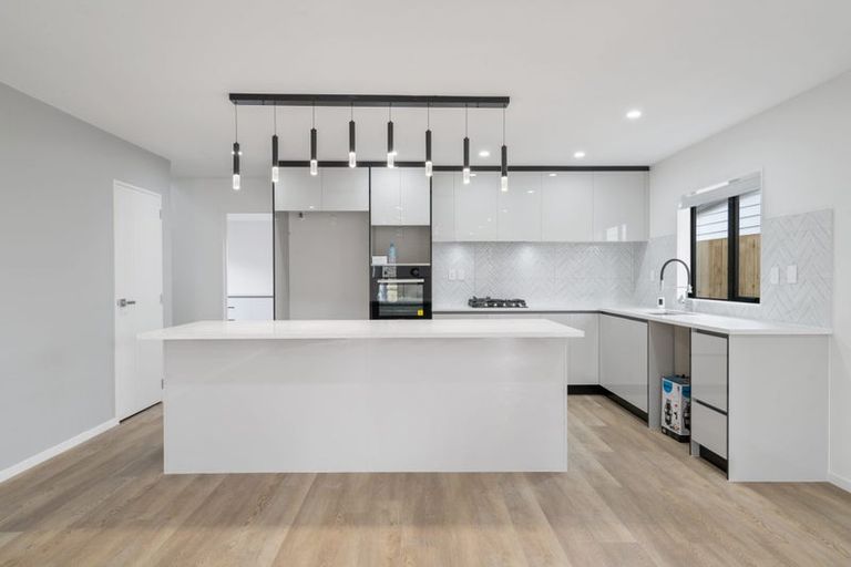 Photo of property in 8 Corin Avenue, Manurewa, Auckland, 2102