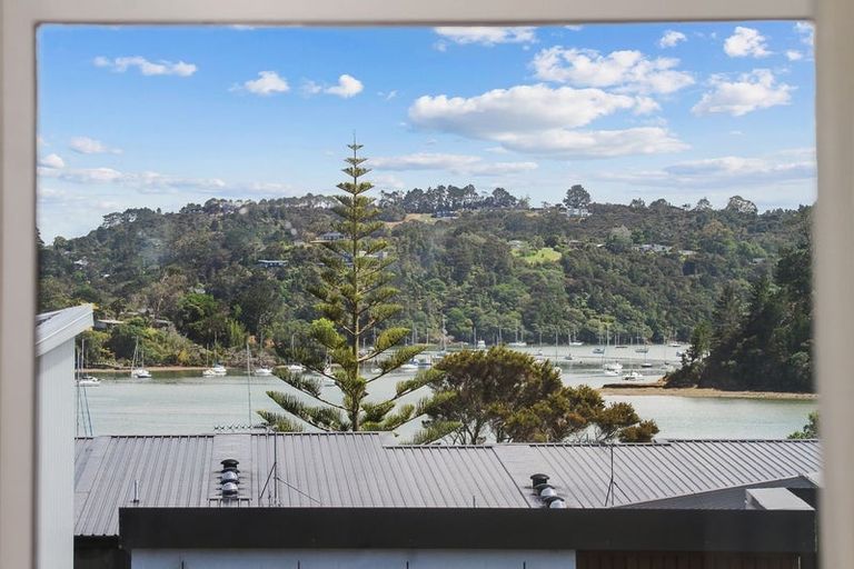 Photo of property in 27 Marine Parade, Hobsonville, Auckland, 0616