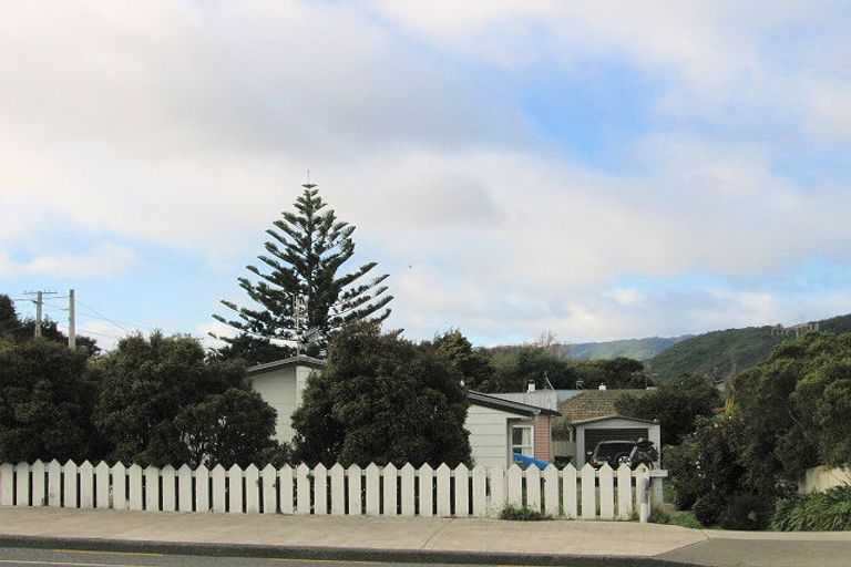 Photo of property in 30 Kapiti Road, Paraparaumu, 5032