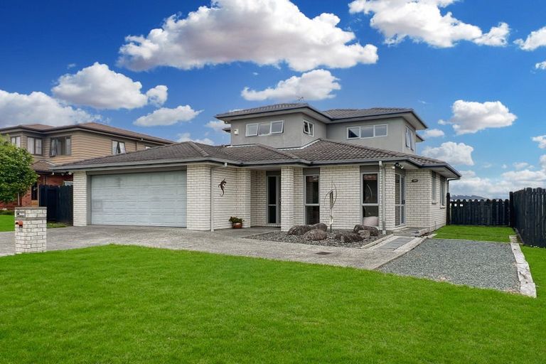 Photo of property in 36 Anchorite Way, Red Beach, 0932