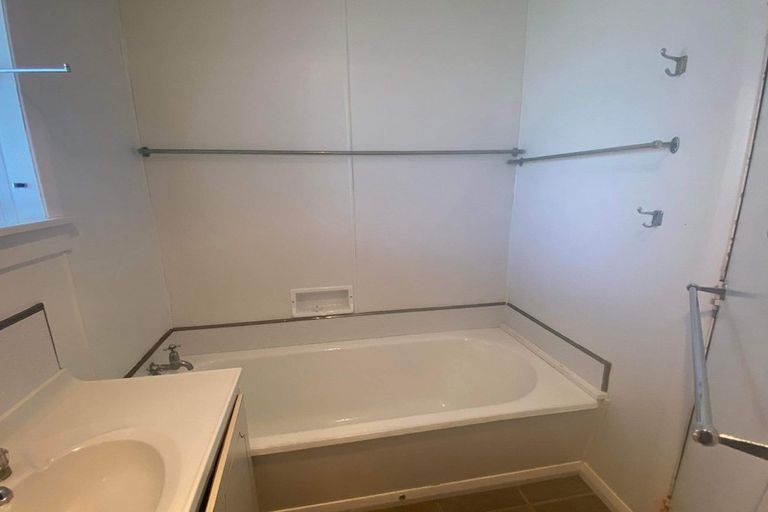 Photo of property in 194a Ngamotu Road, Spotswood, New Plymouth, 4310