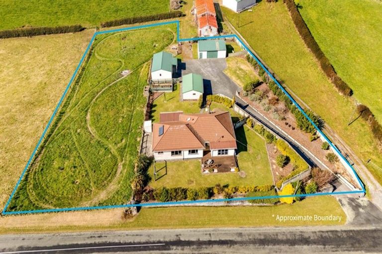 Photo of property in 54 Lepper Road, Inglewood, 4386