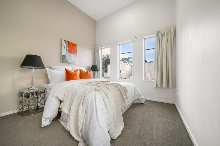 Photo of property in 3/206 Manuka Road, Bayview, Auckland, 0629