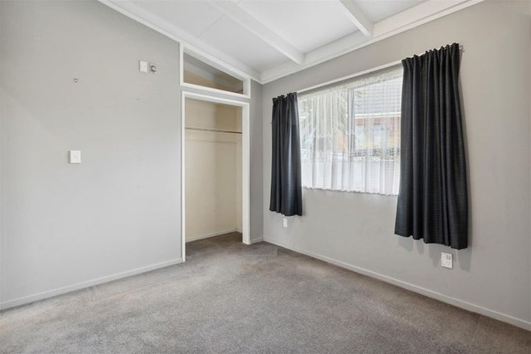 Photo of property in 183 Holborn Drive, Stokes Valley, Lower Hutt, 5019