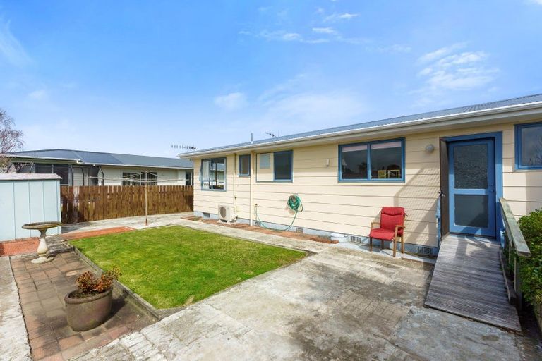 Photo of property in 8a&b Sharda Grove, Paraparaumu Beach, Paraparaumu, 5032