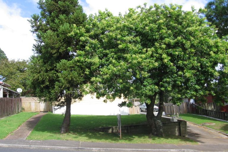 Photo of property in 4 Pisces Road, Glen Eden, Auckland, 0602