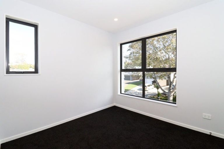 Photo of property in 4b Blue Gum Rise, Sunnyhills, Auckland, 2010