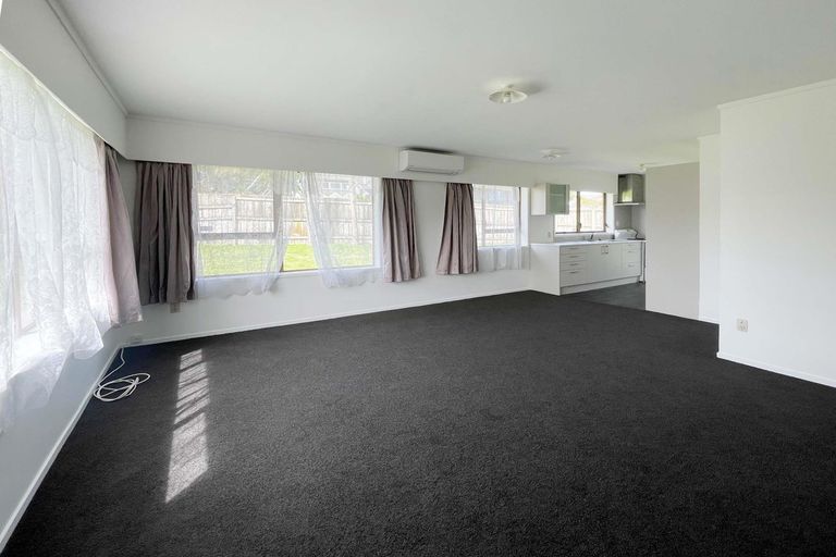 Photo of property in 18b Challen Close, Conifer Grove, Takanini, 2112