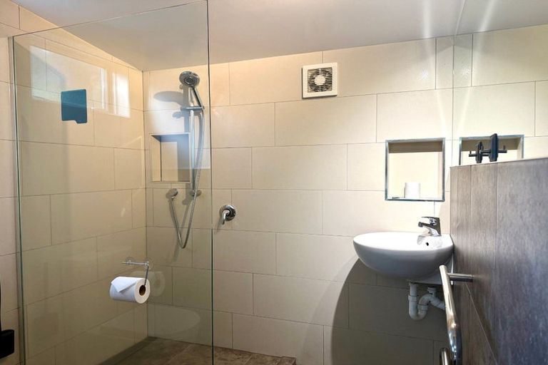 Photo of property in 4 Bateman Avenue, Bryndwr, Christchurch, 8053