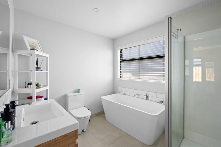 Photo of property in Northlake, 32 Cairnmuir Street, Wanaka, 9305