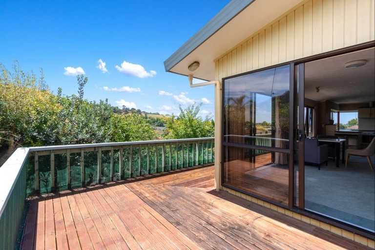 Photo of property in 16 Kokako Place, Taradale, Napier, 4112