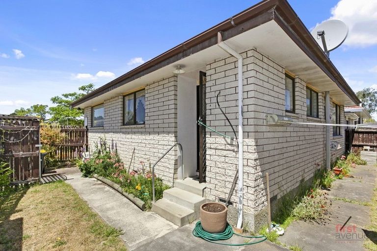 Photo of property in 71 Royal Park Drive, Parklands, Christchurch, 8083