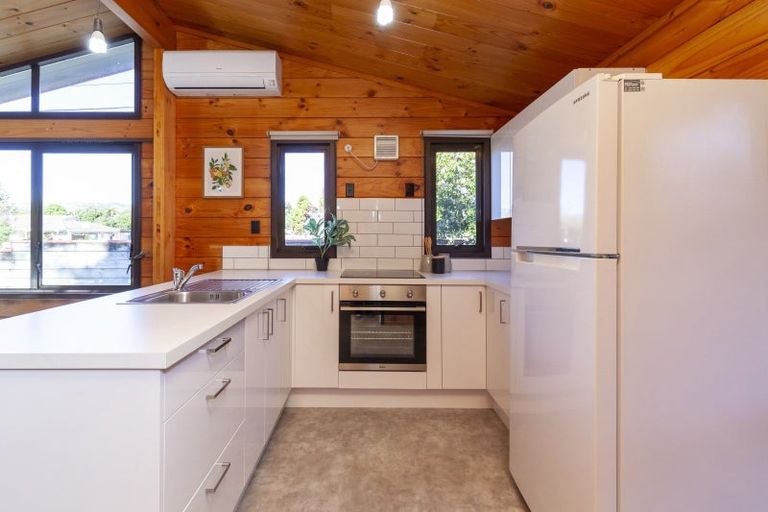 Photo of property in 6 Park Avenue, Waikanae, 5036