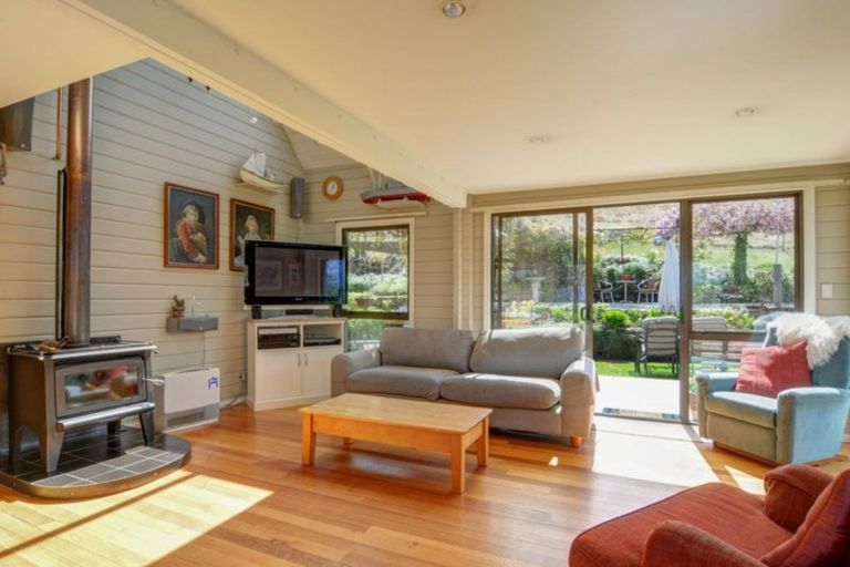 Photo of property in 58 Mountain View Road, Dalefield, Queenstown, 9371