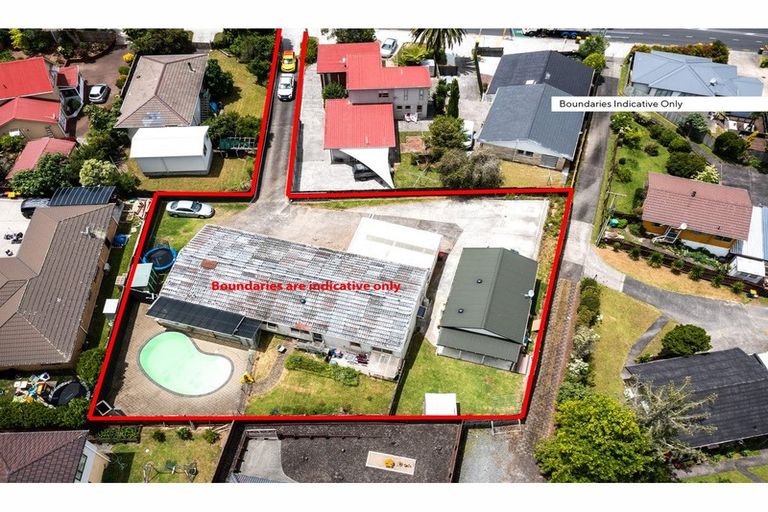 Photo of property in 56 Makora Road, Massey, Auckland, 0614