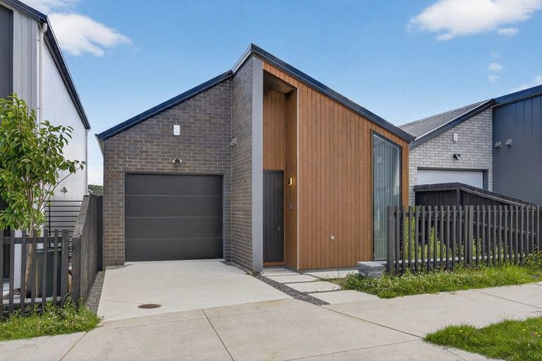 Photo of property in 15 Piringa Road, Pukekohe, 2120