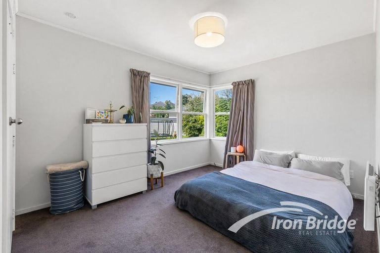 Photo of property in 24 Paragon Avenue, Beach Haven, Auckland, 0626