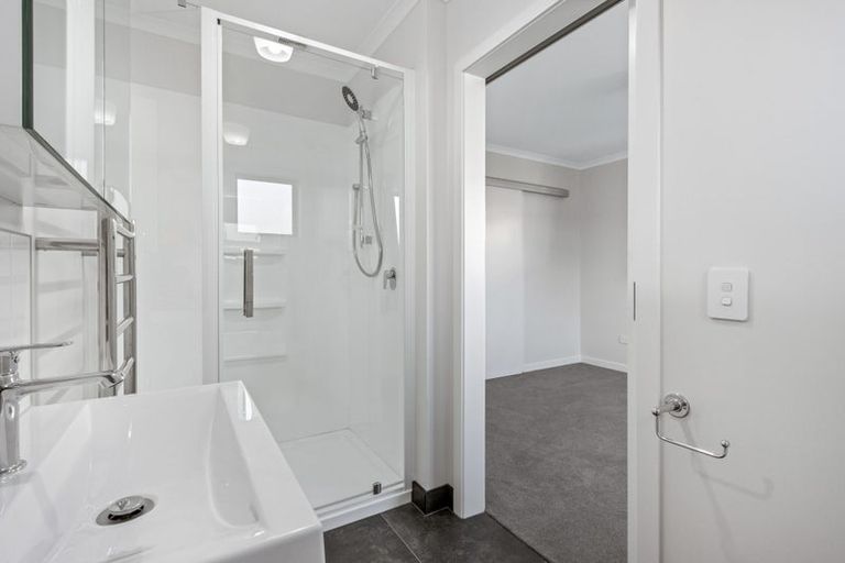 Photo of property in 5 Jeffares Place, Taradale, Napier, 4112