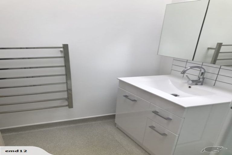 Photo of property in The Villas, 14/33u Hobson Street, Thorndon, Wellington, 6011
