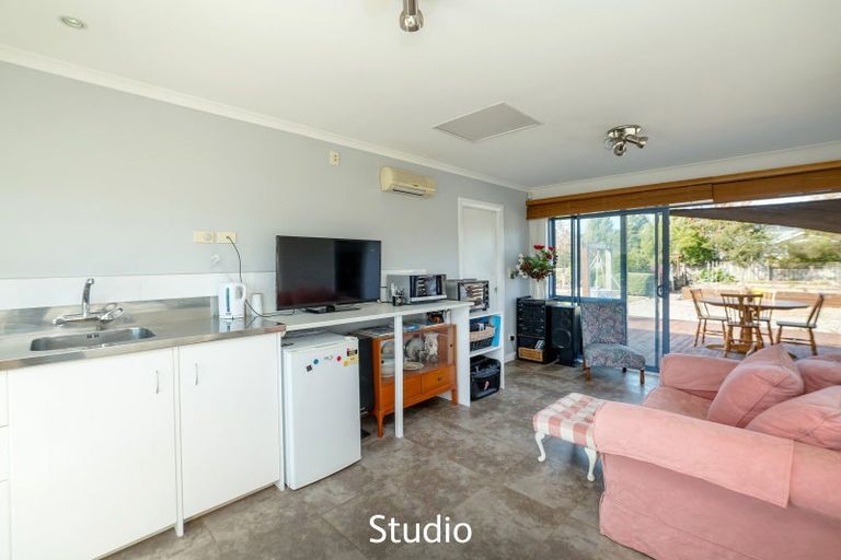 Photo of property in 4 Endelave Way, Carterton, 5713