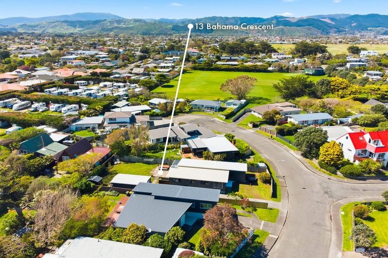 Photo of property in 13 Bahama Crescent, Paraparaumu Beach, Paraparaumu, 5032