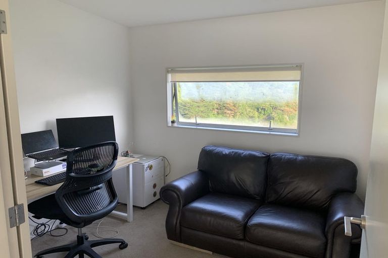 Photo of property in 79 Saddleback Grove, Karori, Wellington, 6012