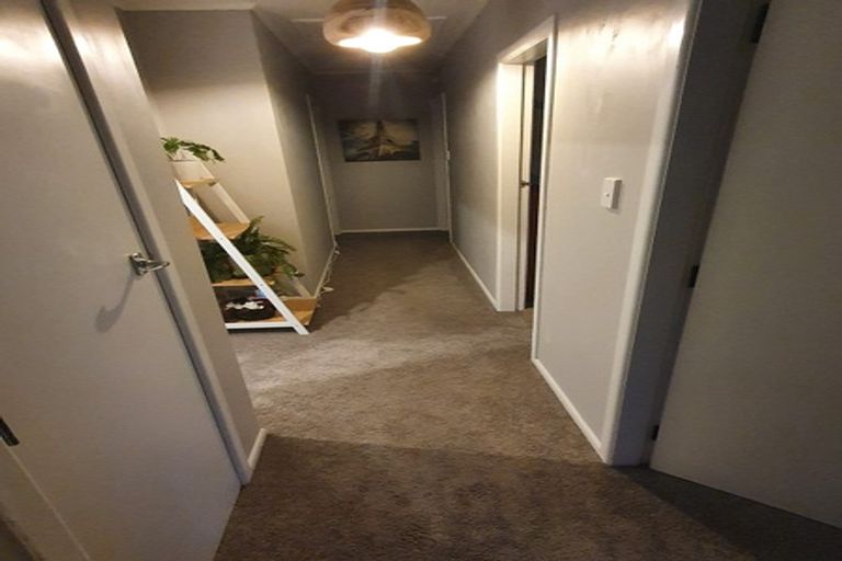 Photo of property in 7 Pauline Way, Paparangi, Wellington, 6037