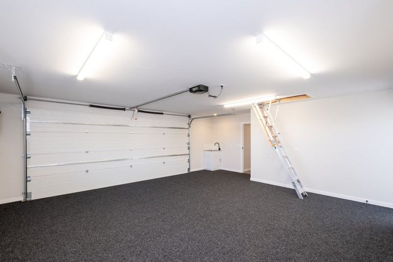 Photo of property in 12 George Yee Place, Taradale, 4112