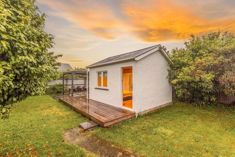 Photo of property in 66 Saint Martins Road, Saint Martins, Christchurch, 8022