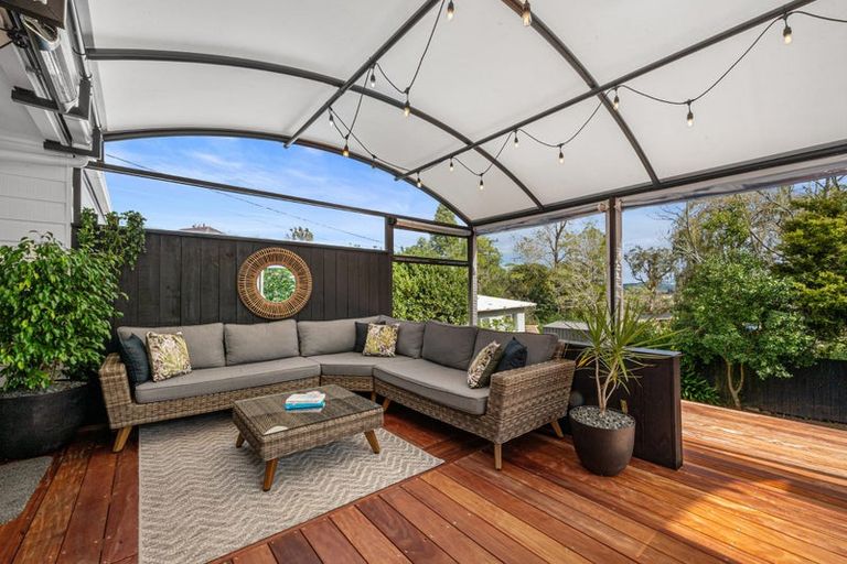 Photo of property in 51 Makiri Street, Helensville, 0800