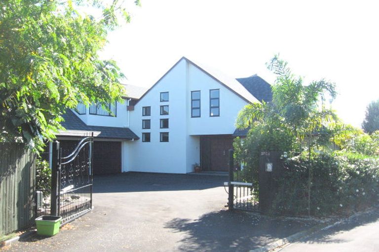 Photo of property in 269 Bleakhouse Road, Mellons Bay, Auckland, 2014