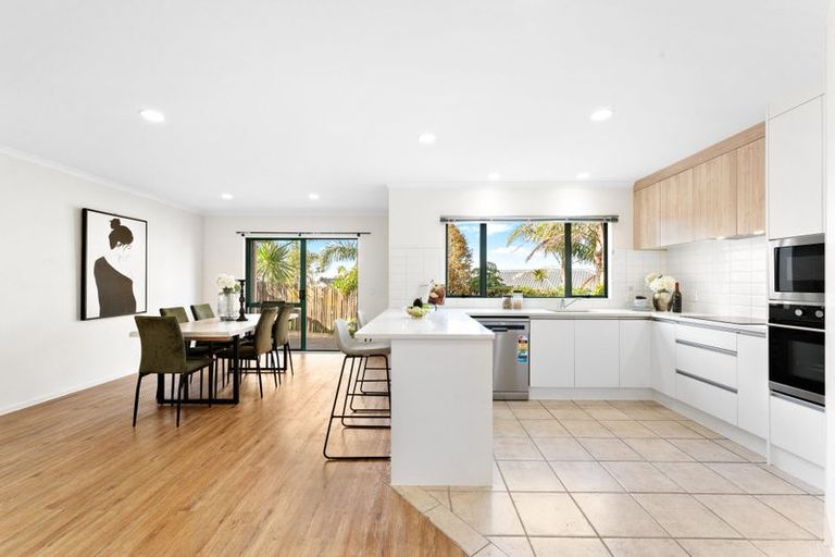 Photo of property in 29 Caversham Drive, Torbay, Auckland, 0630