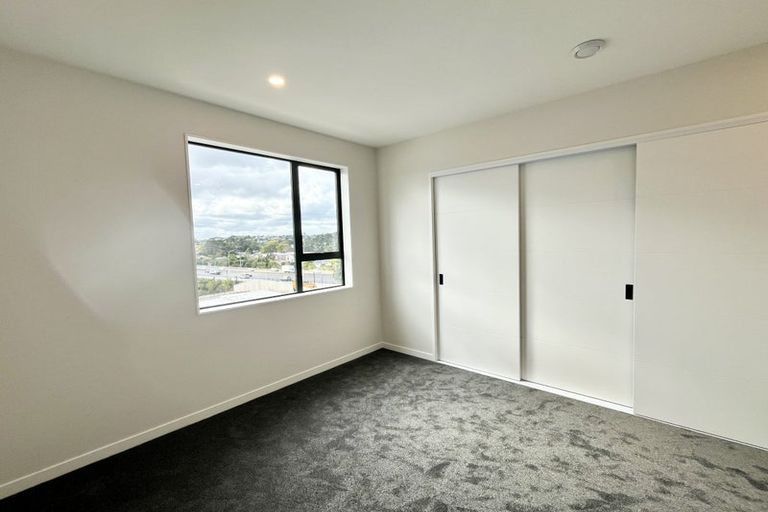Photo of property in 20 Puihi Crescent, Massey, Auckland, 0614