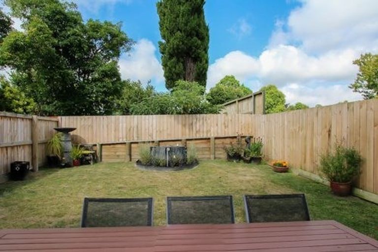 Photo of property in 28u2 Mahoe Street, Melville, Hamilton, 3206