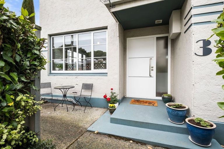 Photo of property in 53 Manor Place, Dunedin Central, Dunedin, 9016
